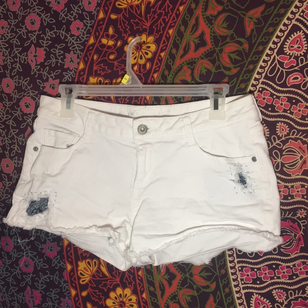 Arizona White Short Shorts